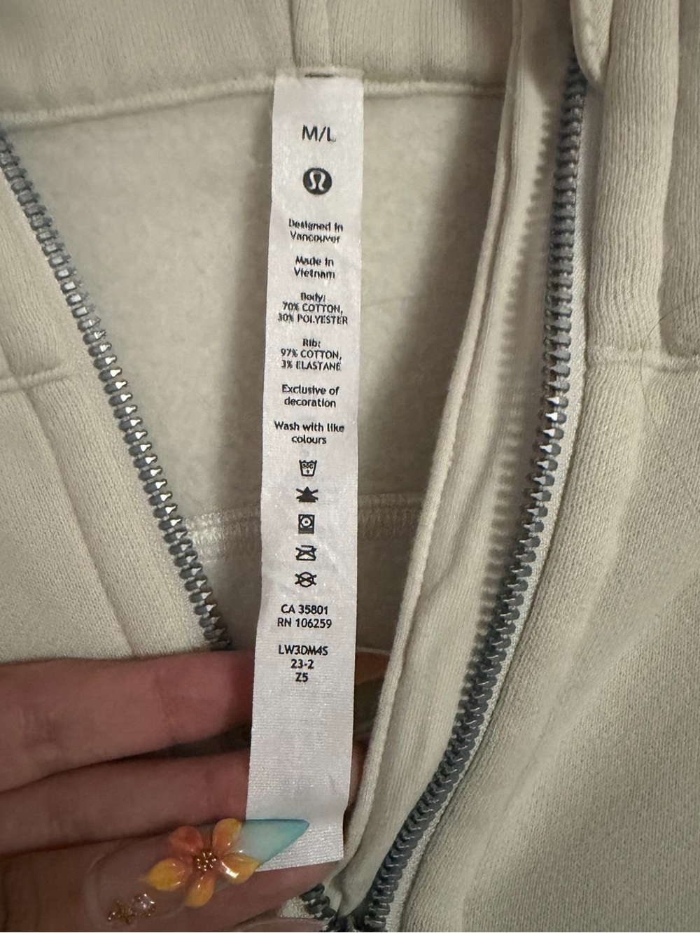 NWOT lululemon cream half zip scuba hoodie - Picture 6 of 6